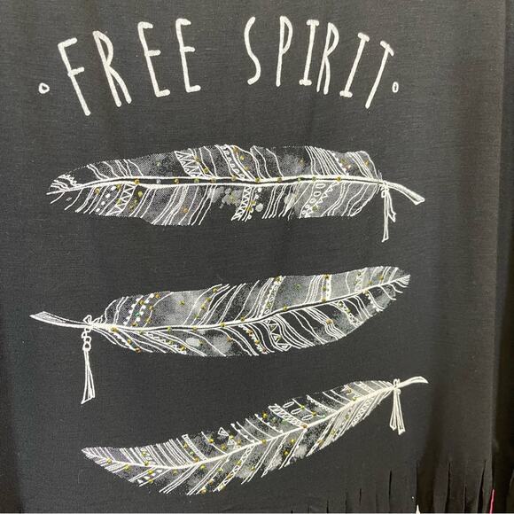 Plus, Free Spirit, Dolman Style Shirt with Fringe and Glitzy. Size 1X. New cond! - Picture 2 of 5